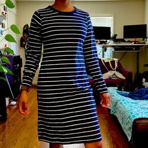 Old Navy long sleeve shirt navy dress striped medium